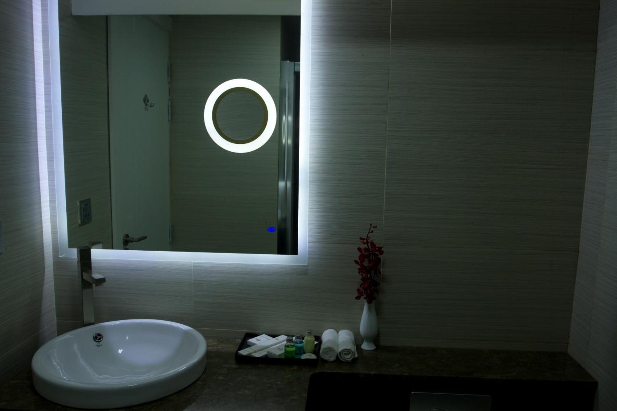 Coventina Lake Suites Dhaka Exterior photo