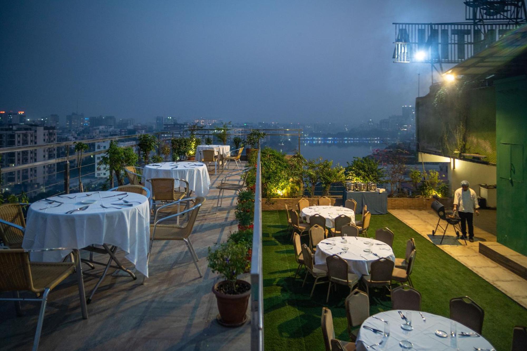 Coventina Lake Suites Dhaka Exterior photo