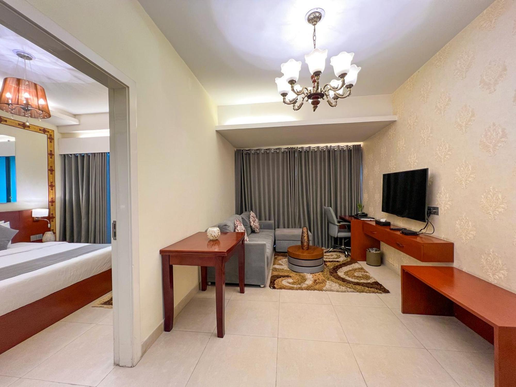 Coventina Lake Suites Dhaka Exterior photo
