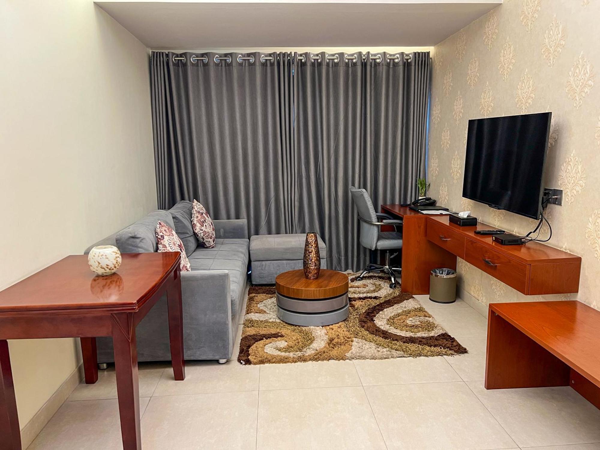 Coventina Lake Suites Dhaka Exterior photo
