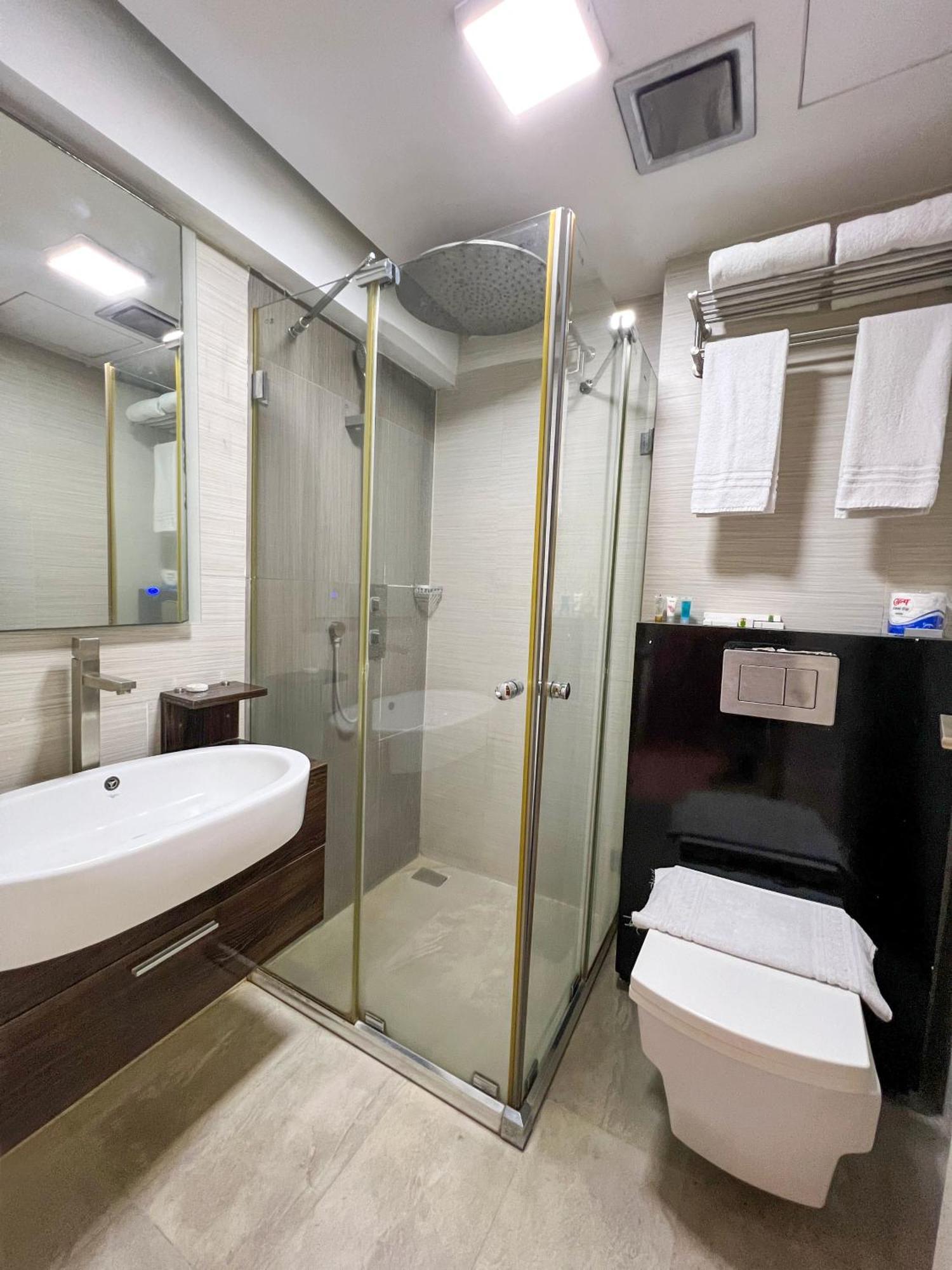 Coventina Lake Suites Dhaka Exterior photo