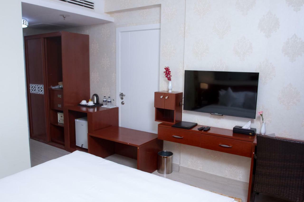 Coventina Lake Suites Dhaka Exterior photo