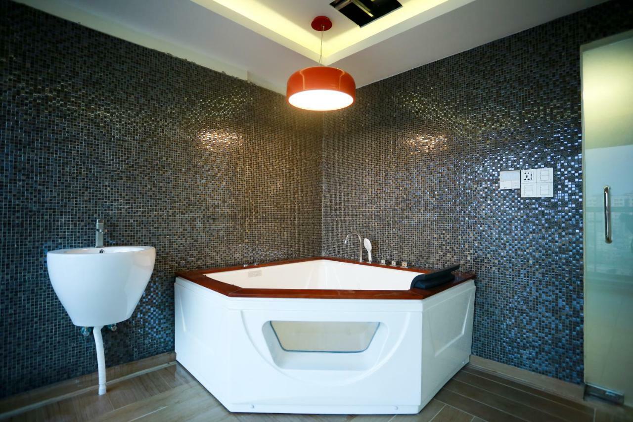 Coventina Lake Suites Dhaka Exterior photo