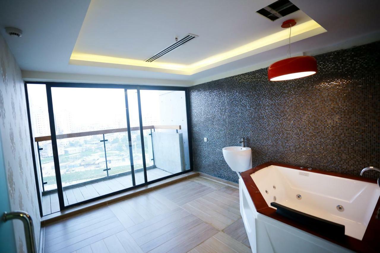 Coventina Lake Suites Dhaka Exterior photo